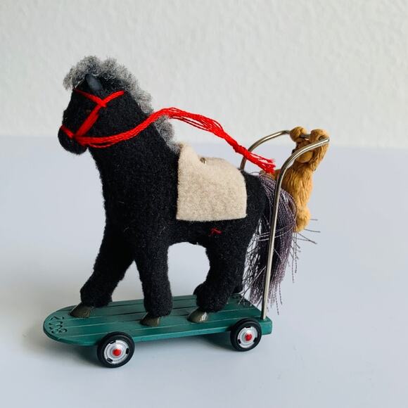 2008 Hallmark Bear & Pony Ornament - Picture 2 of 12